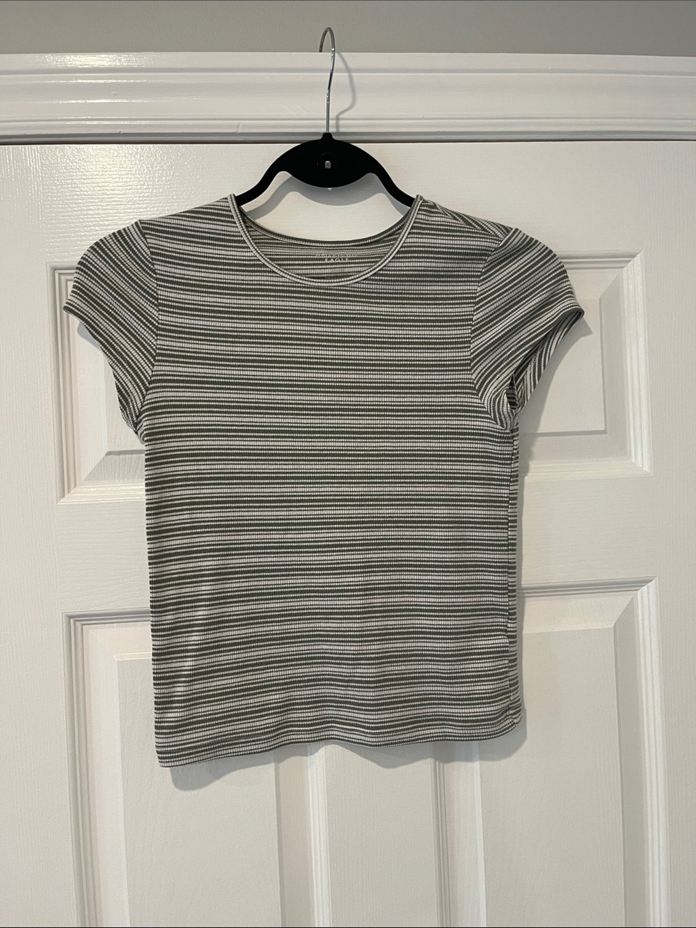 American Eagle Outfitters Green & White Striped Short Sleeve Tee